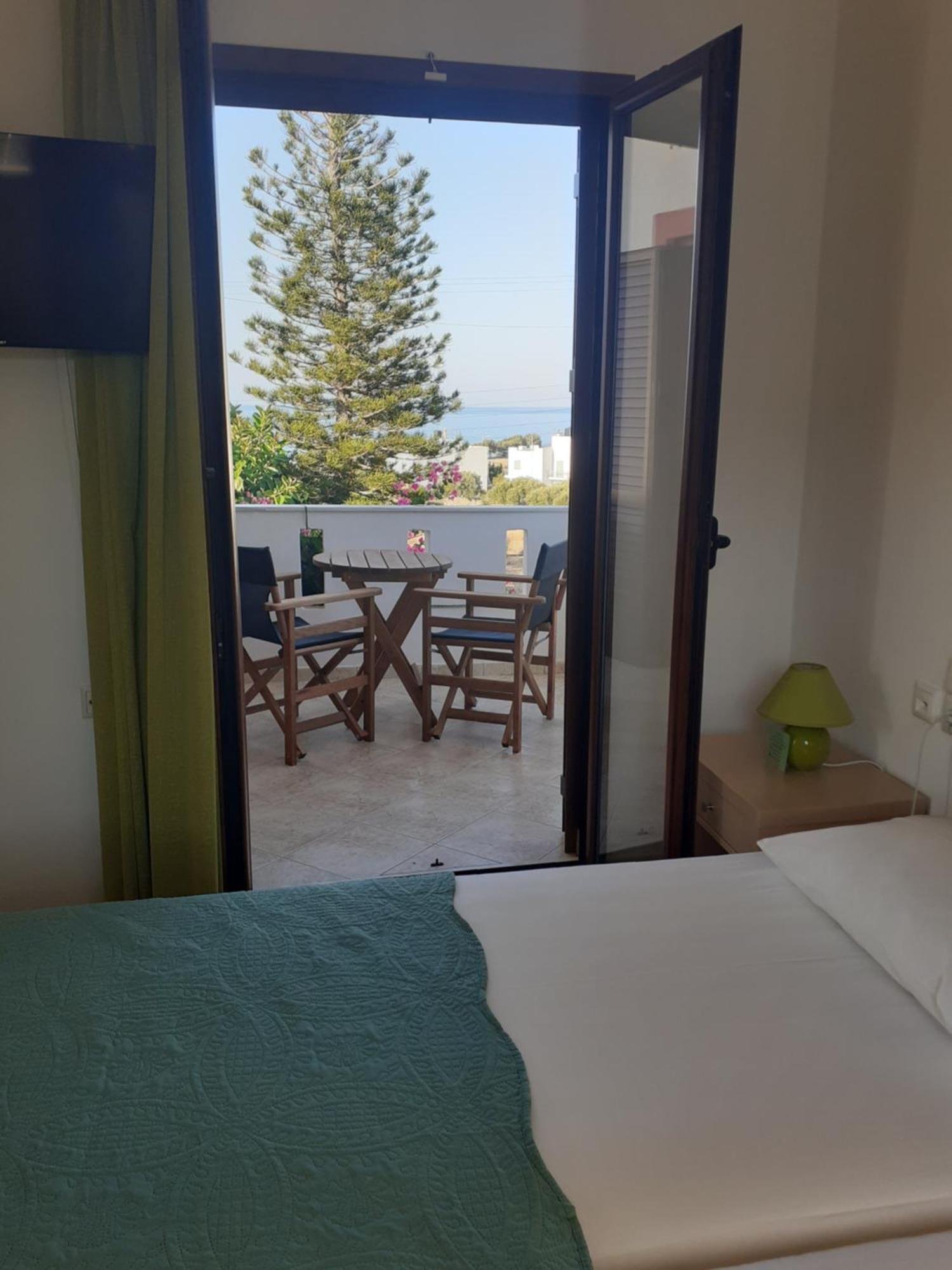 Antigoni Apartments 'Olive Room' Милатос Екстериор снимка